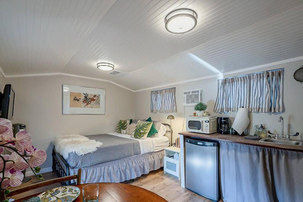 Cute Peaceful Tiny House Getaway W Backyard - Low Summer Rates! Tucson Kültér fotó